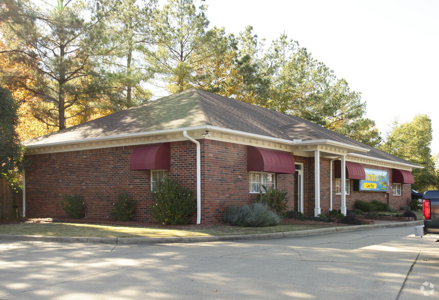 11521 W Markham St, Little Rock, AR for sale - Primary Photo - Image 1 of 1