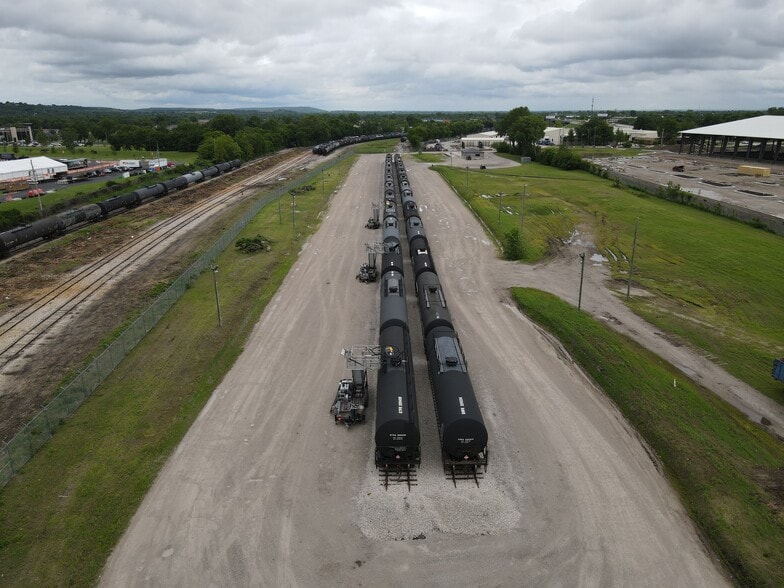 600 E Independence St, Tulsa, OK for lease - Aerial - Image 3 of 4