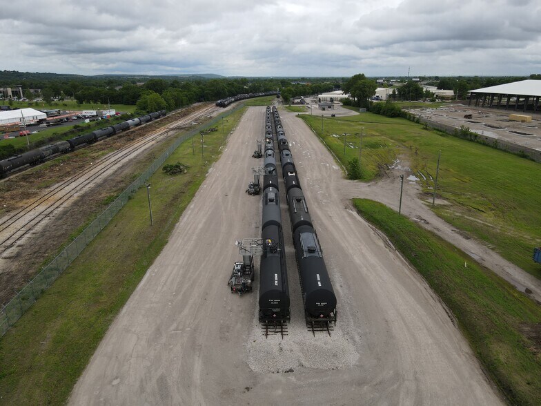 600 E Independence St, Tulsa, OK à louer - Aérien - Image 3 de 4