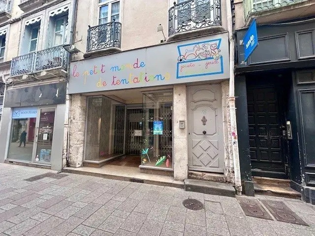 Retail in Chalon-sur-Saône for lease - Building Photo - Image 2 of 4