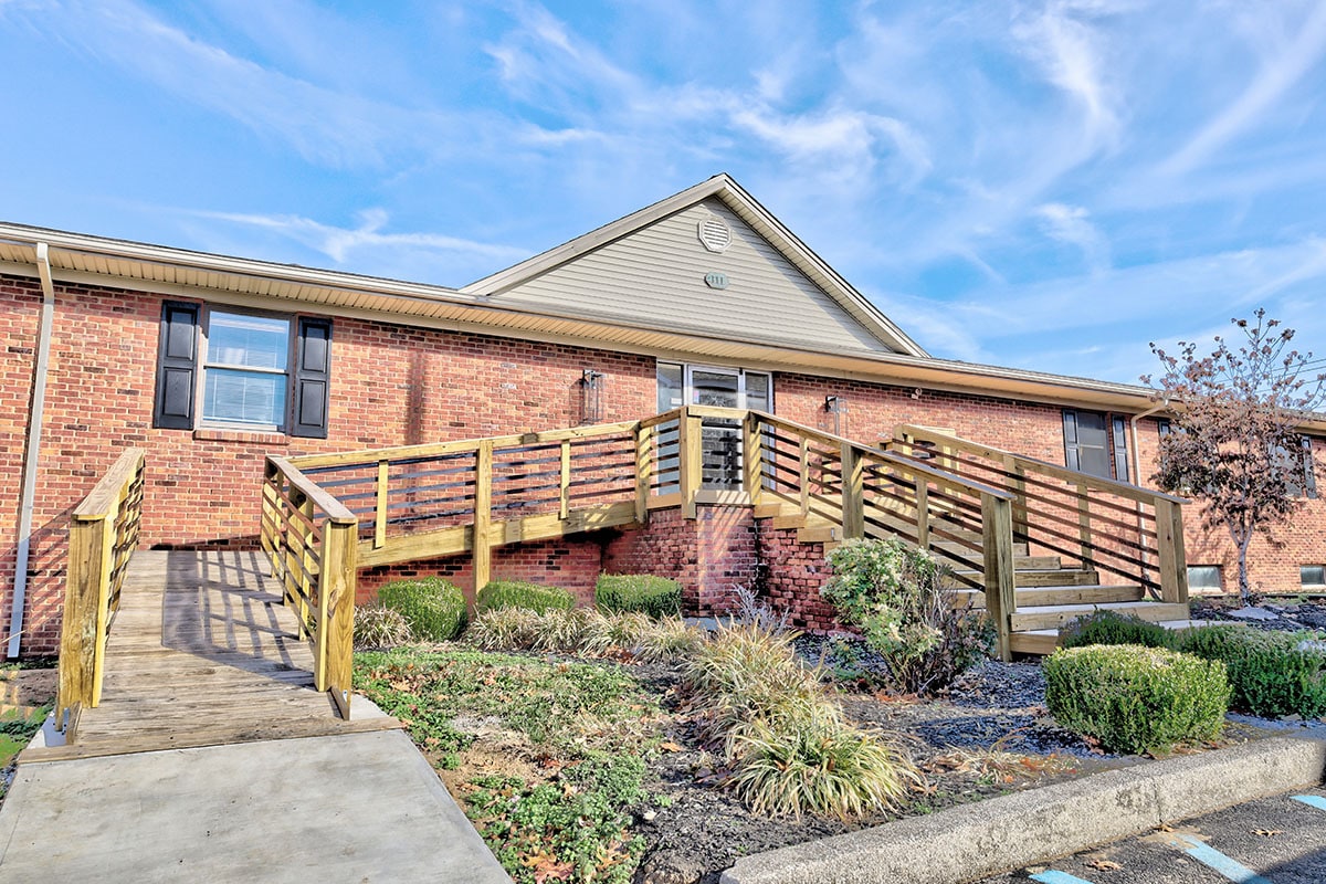 111 Saint James Ct, Frankfort, KY for lease Primary Photo- Image 1 of 6