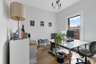 342 Rue Sherbrooke E, Montréal, QC à louer Photo du bâtiment- Image 1 de 4