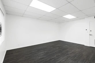 811 E Las Olas Blvd, Fort Lauderdale, FL for lease Building Photo- Image 2 of 4