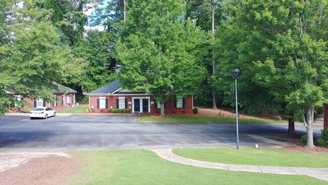 Plus de détails pour 2440 Sandy Plains Rd, Marietta, GA - Bureau à louer