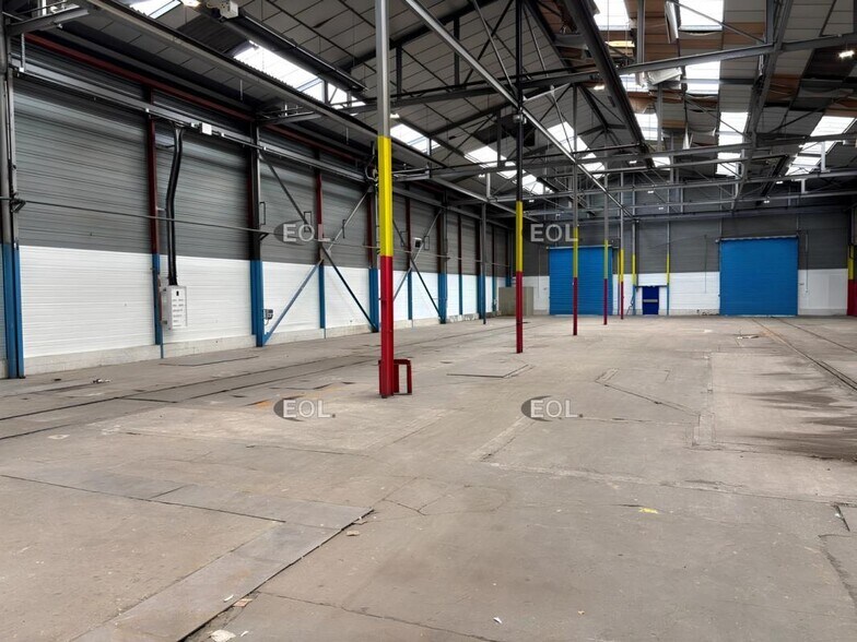 Flex in Corbeil-Essonnes for lease - Building Photo - Image 2 of 2