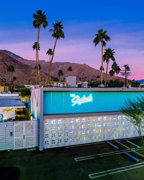 1466 N Palm Canyon Dr, Palm Springs, CA for lease - Building Photo - Image 2 of 29