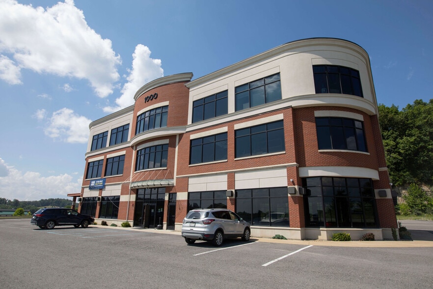 1000 Jerry Dove Rd, Bridgeport, WV for lease - Building Photo - Image 3 of 25