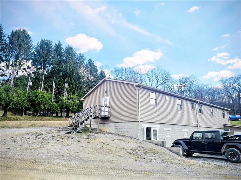 544 Green Tree Rd, Kittanning, PA for sale - Building Photo - Image 3 of 9