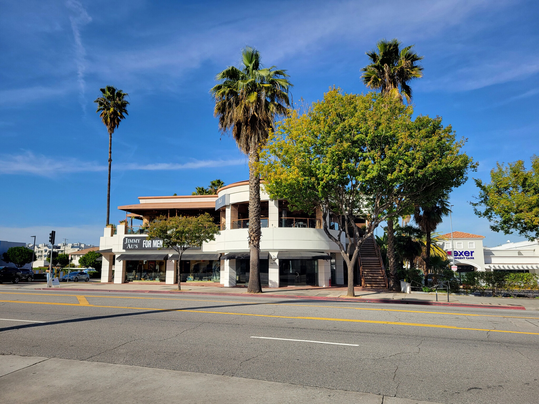 14755 Ventura Blvd, Sherman Oaks, CA for lease Building Photo- Image 1 of 7