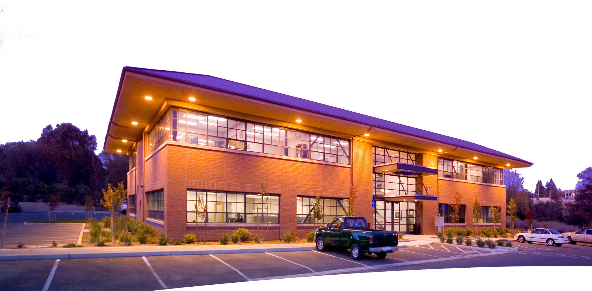 11641 Blocker Dr, Auburn, CA à louer Photo principale- Image 1 de 2