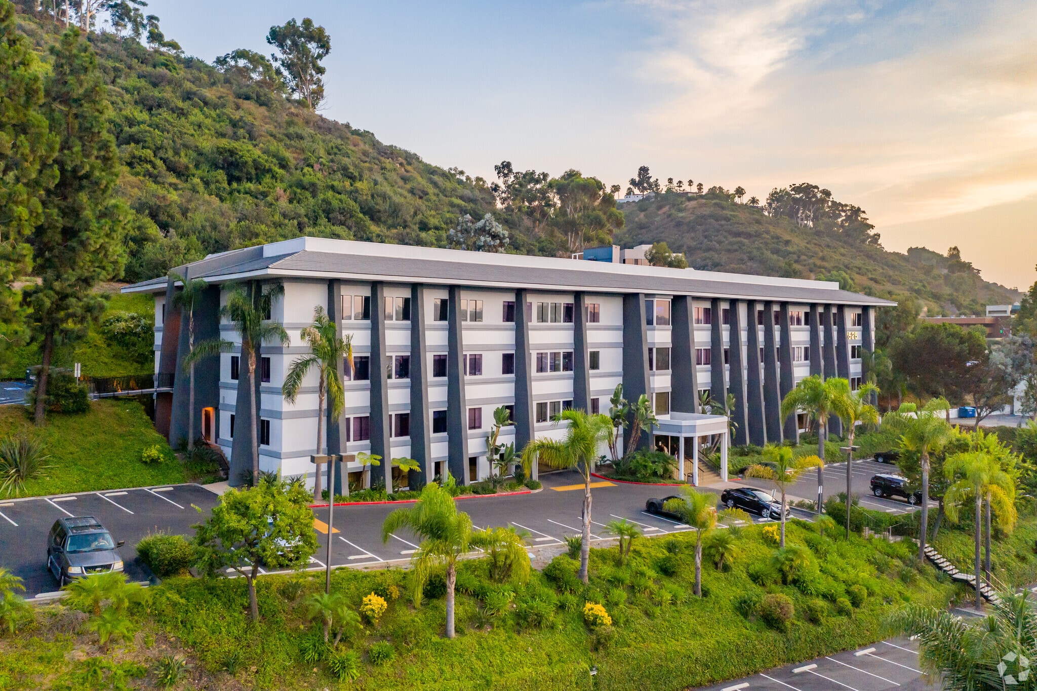 2525 Camino del Rio S, San Diego, CA à louer Photo principale- Image 1 de 5