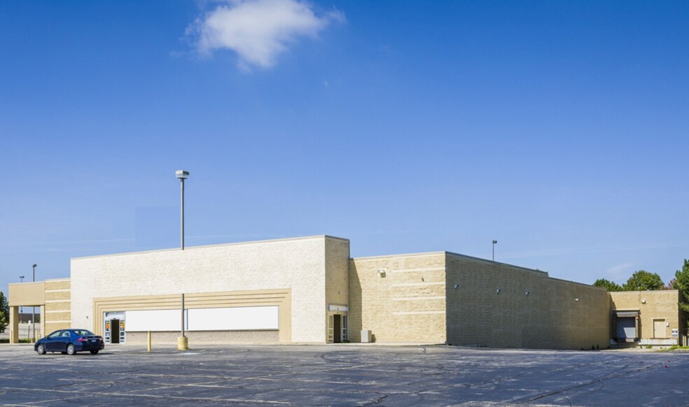 3880 E Main St, St Charles, IL à louer - Photo du bâtiment - Image 3 de 8