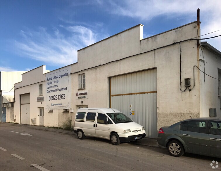 Industrial in Fuenlabrada, Madrid for sale - Primary Photo - Image 1 of 9