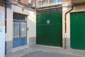 Plus de détails pour Multi-résidentiel à vendre