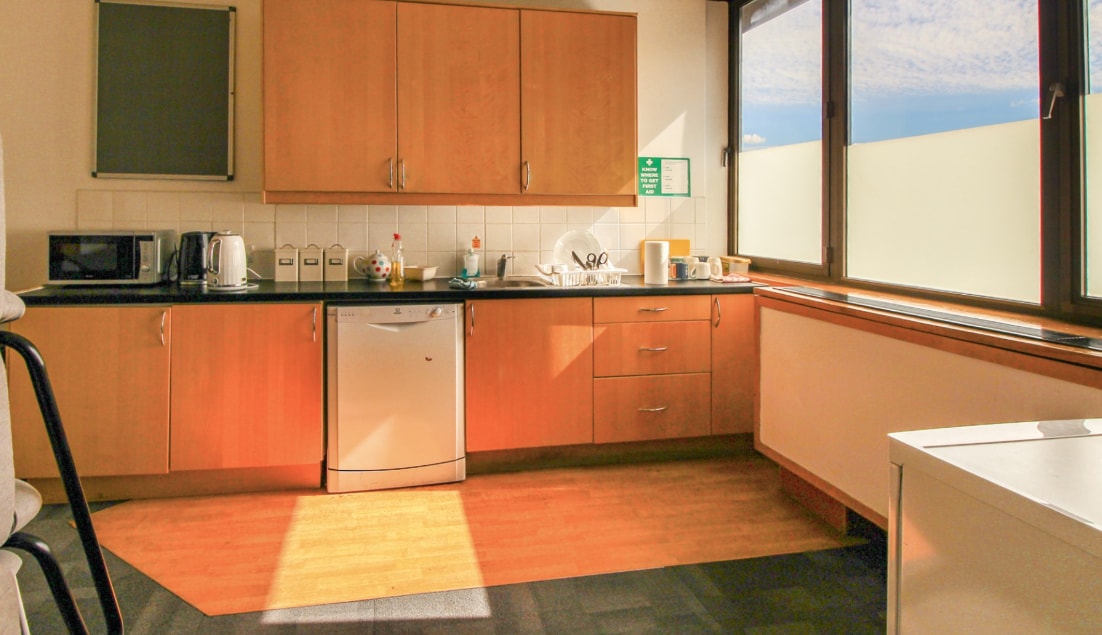 286 Chase Road, Londres à louer Photo intérieure- Image 1 de 3