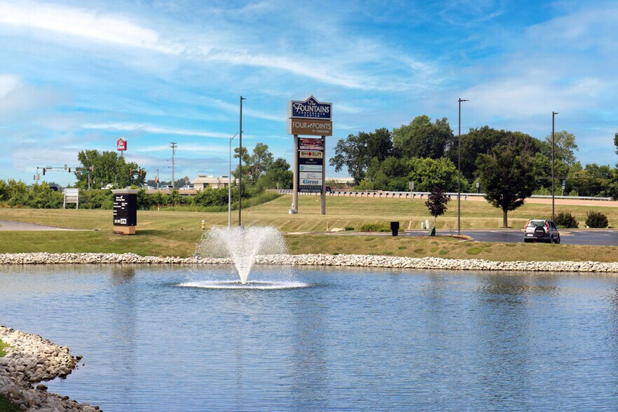 327 Fountains Pky, Fairview Heights, IL à vendre - Photo du bâtiment - Image 2 de 16