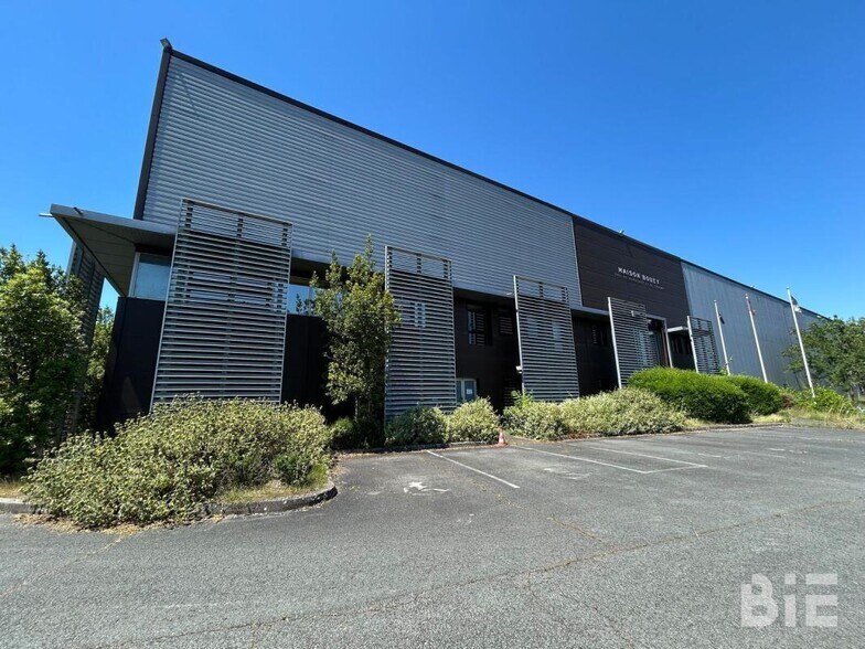 Office in Ambarès-et-Lagrave for lease - Building Photo - Image 3 of 13