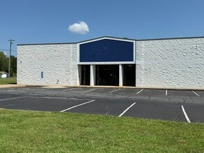 2315 Catawba Valley Blvd SE, Hickory, NC for lease Interior Photo- Image 2 of 13