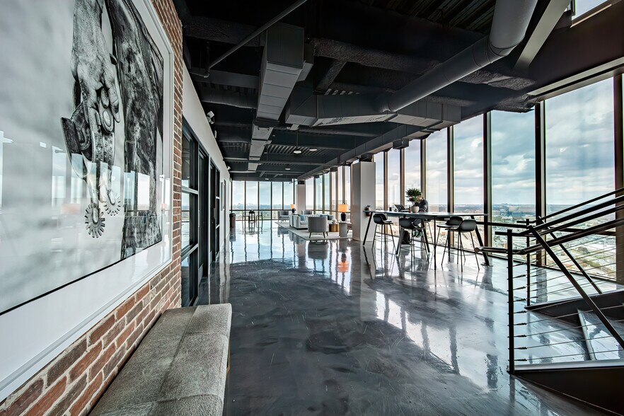 8350 N Central Expy, Dallas, TX à louer - Photo du bâtiment - Image 3 de 35
