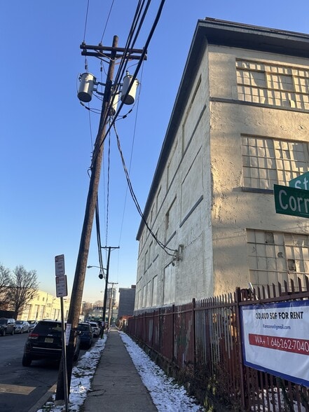 26 Cornelison Ave, Jersey City, NJ for lease - Building Photo - Image 3 of 6