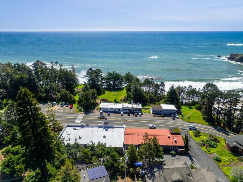 35507 S Highway 1, Gualala, CA à vendre - Photo du bâtiment - Image 2 de 49