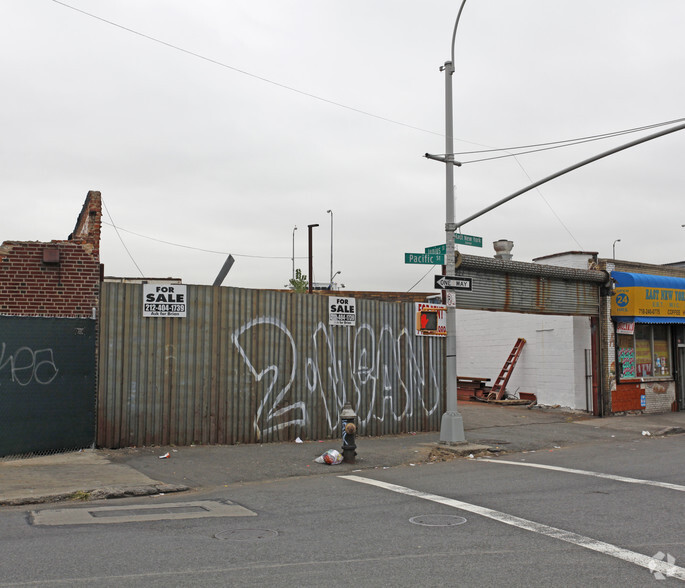 2432 Atlantic Ave, Brooklyn, NY for sale - Primary Photo - Image 1 of 1