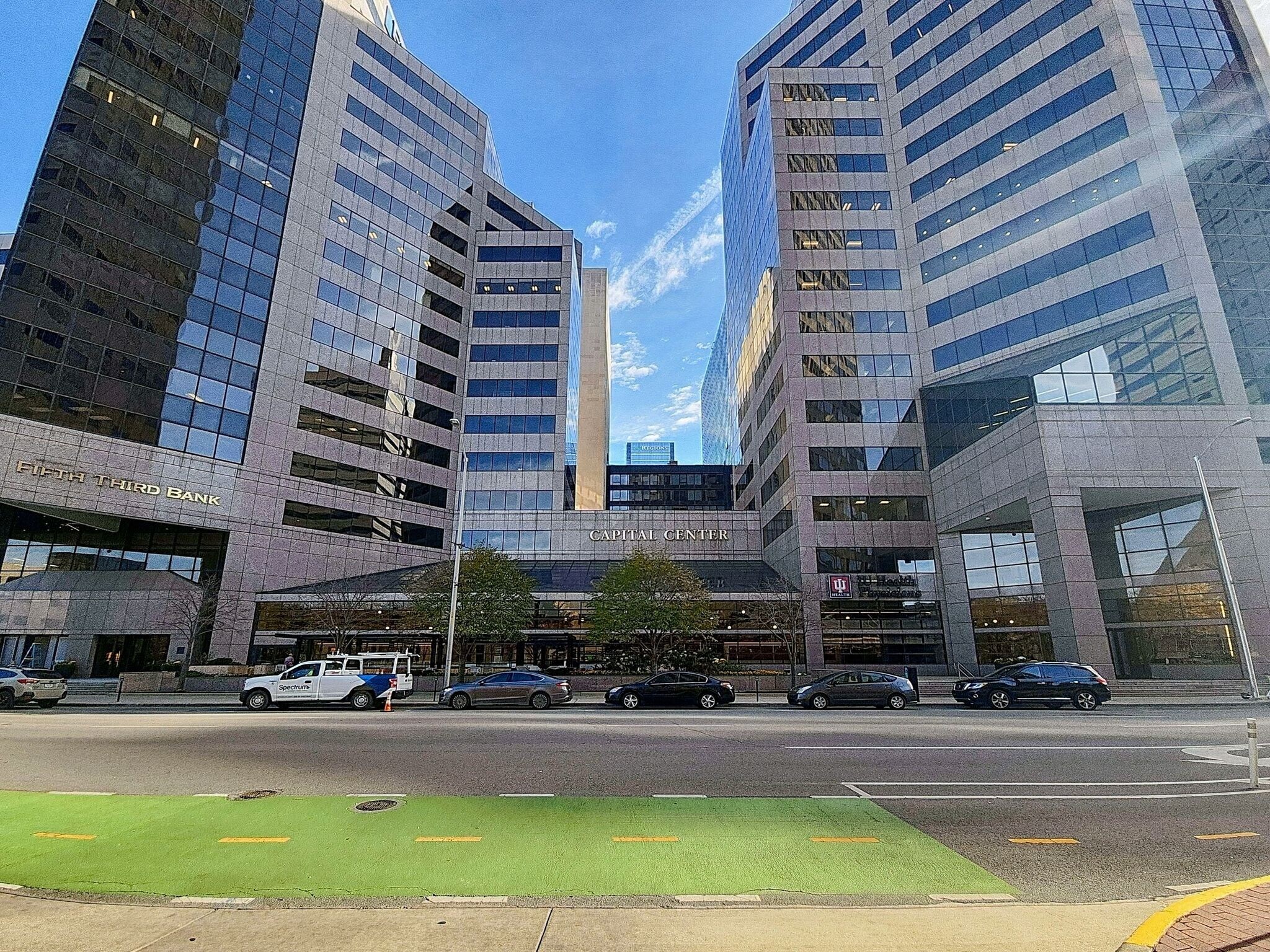 201 N Illinois St, Indianapolis, IN à louer Photo du bâtiment- Image 1 de 26