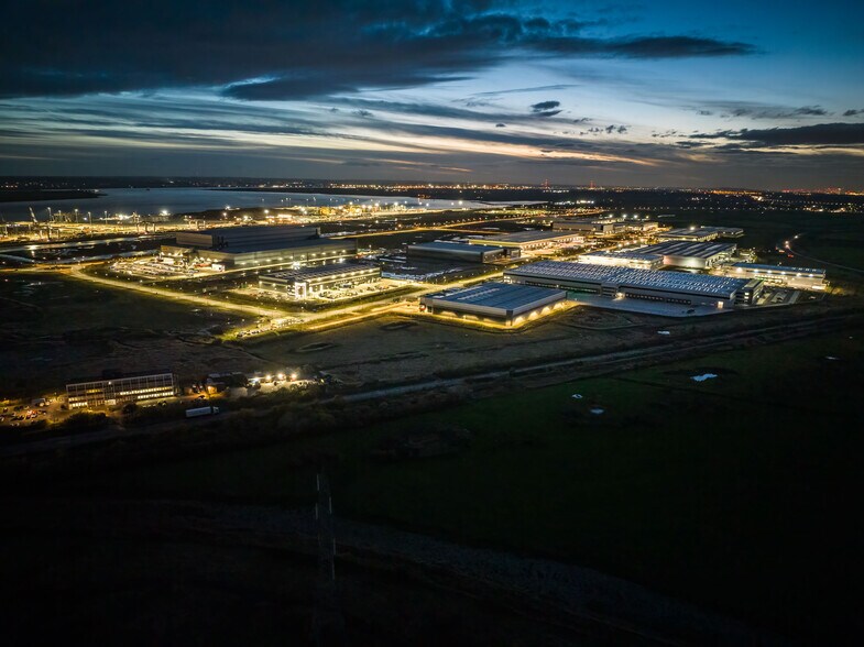 The Manorway, Stanford Le Hope à louer - Photo du bâtiment - Image 3 de 28