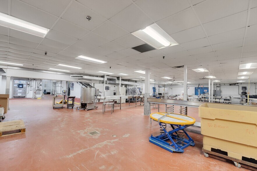 724 Grand Ave, New Haven, CT à vendre - Photo du bâtiment - Image 3 de 32