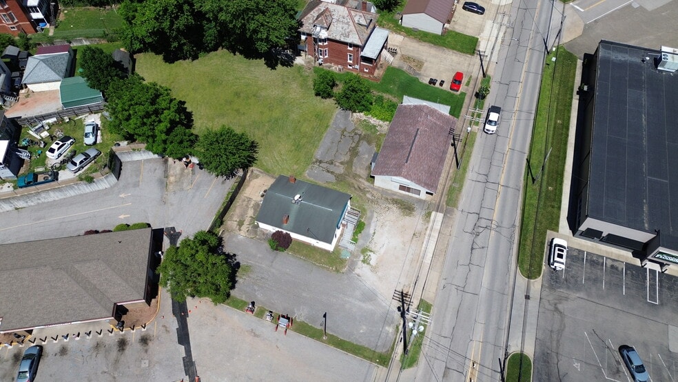 707 Greene St, Marietta, OH à louer - Photo du bâtiment - Image 2 de 7