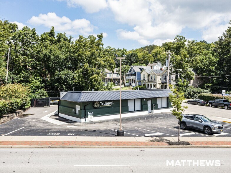 3528 Columbia Pky, Cincinnati, OH à vendre - Photo du bâtiment - Image 1 de 3