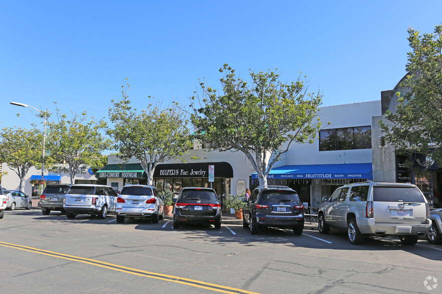 7777 Girard Ave, La Jolla, CA à louer - Photo principale - Image 1 de 3