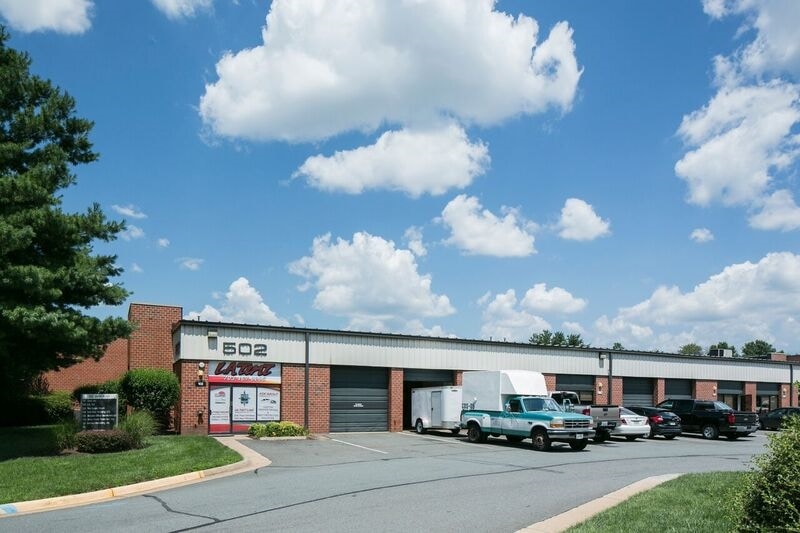 502 Shaw Rd, Dulles Town Center, VA for lease Primary Photo- Image 1 of 16