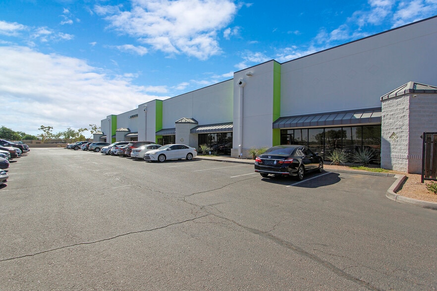 7045 W Galveston St, Chandler, AZ for lease - Building Photo - Image 2 of 12