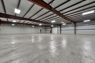 850 Kaderly Dr, Columbus, OH for lease Interior Photo- Image 1 of 16