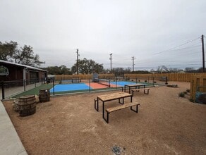 10630 Menchaca Rd, Austin, TX à louer Photo intérieure- Image 2 de 5