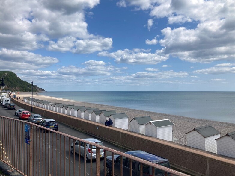 1 Fosse Way Ct, Seaton à vendre - Photo du bâtiment - Image 3 de 3