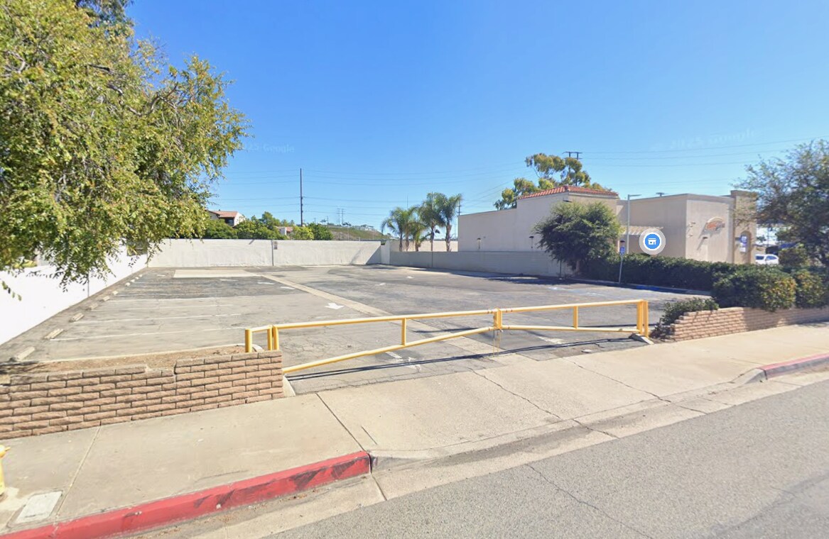 21422 Brookhurst St, Huntington Beach, CA à louer Photo principale- Image 1 de 2