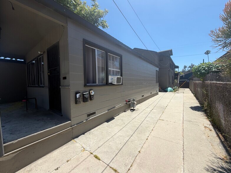 6236 Arroyo Glen St, Los Angeles, CA à vendre - Photo du bâtiment - Image 3 de 7