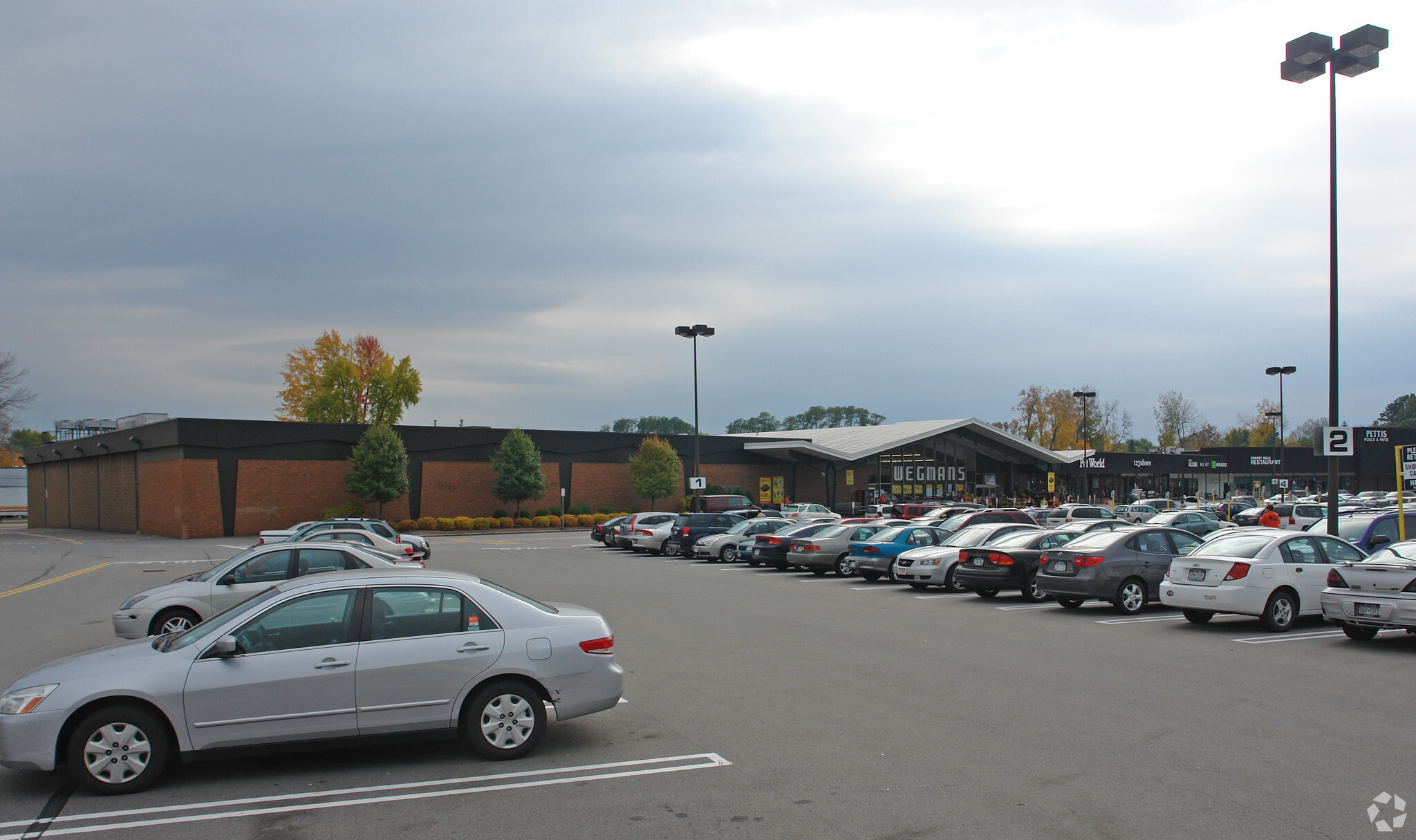 851 Fairport Rd, East Rochester, NY for lease Primary Photo- Image 1 of 6