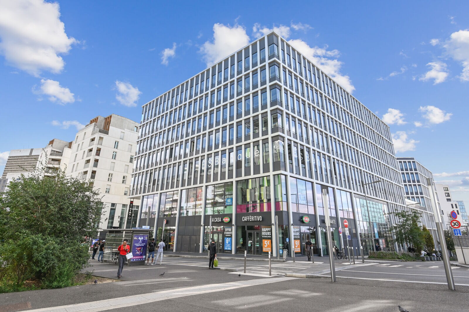 Bureau dans Nanterre à louer Photo du bâtiment- Image 1 de 17