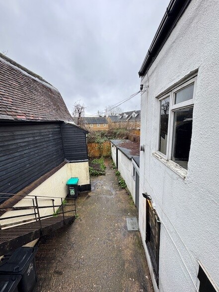 27 Amwell End, Ware à louer - Photo du bâtiment - Image 3 de 3