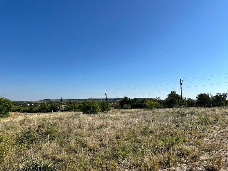 800 County Road 214, Sweetwater, TX for lease - Building Photo - Image 3 of 10