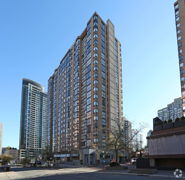 265 Enfield Pl, Mississauga, ON à louer - Photo du bâtiment - Image 2 de 3