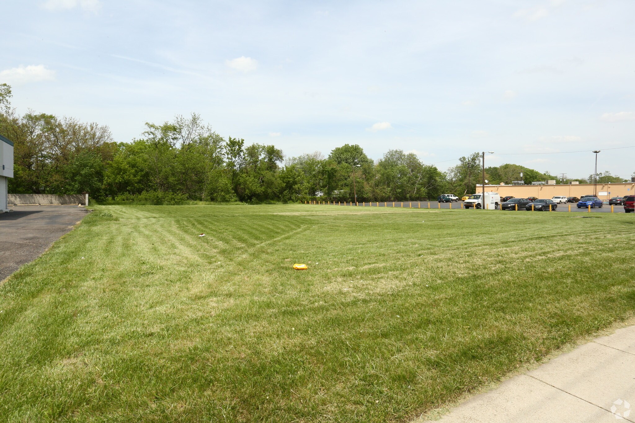25200 Van Born Rd, Dearborn Heights, MI à louer Photo principale- Image 1 de 3