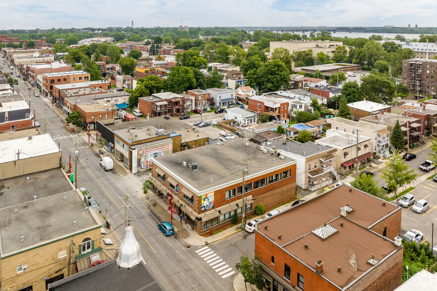 1365-1395 Rue Notre-Dame O, Montréal, QC à vendre - Aérien - Image 2 de 4