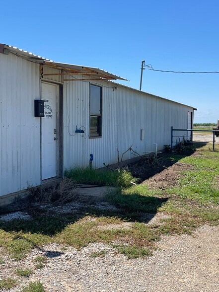 22419 Highway 74, Elmore City, OK à vendre - Photo du bâtiment - Image 3 de 7
