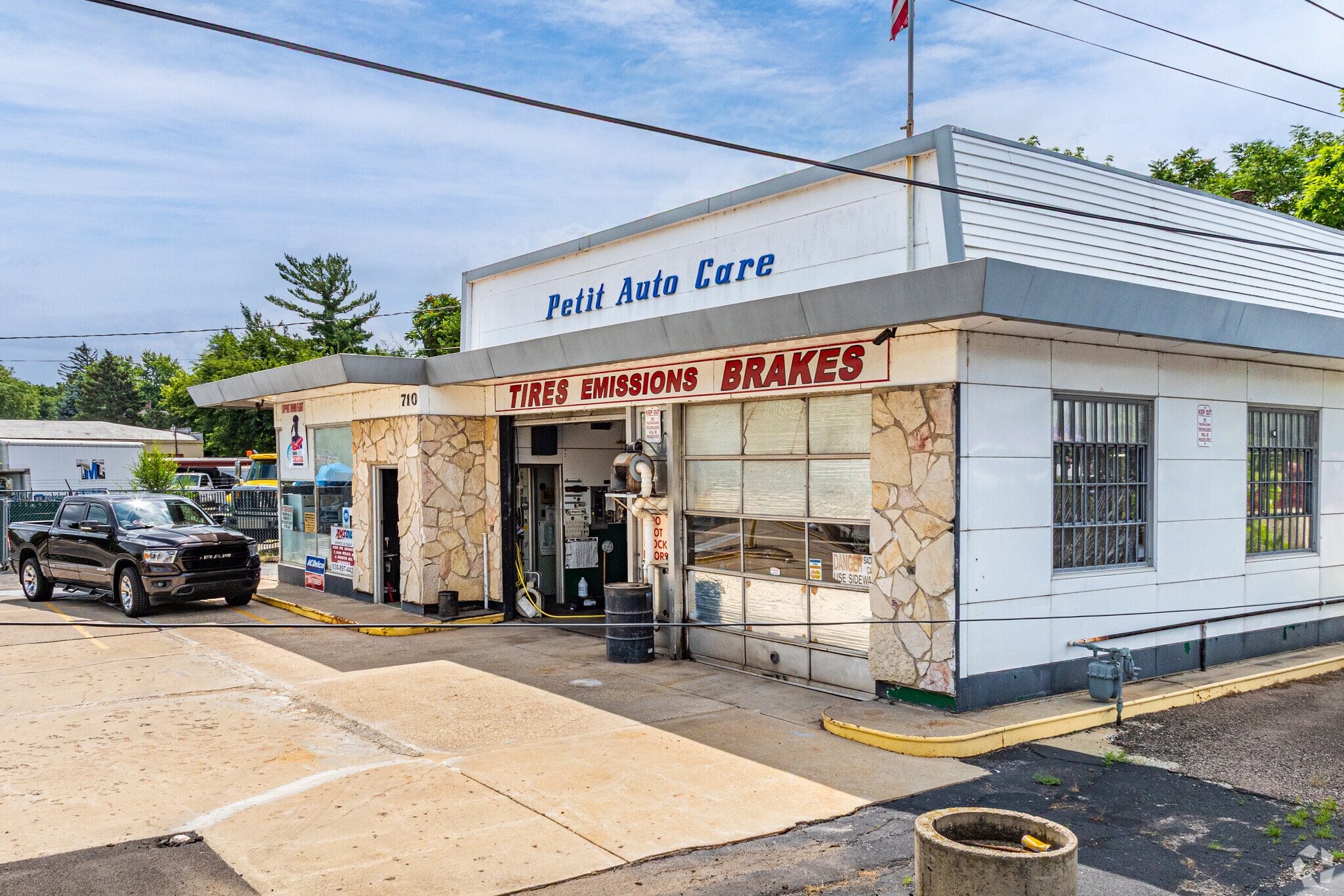 710 Prairie St, Aurora, IL for sale Primary Photo- Image 1 of 5