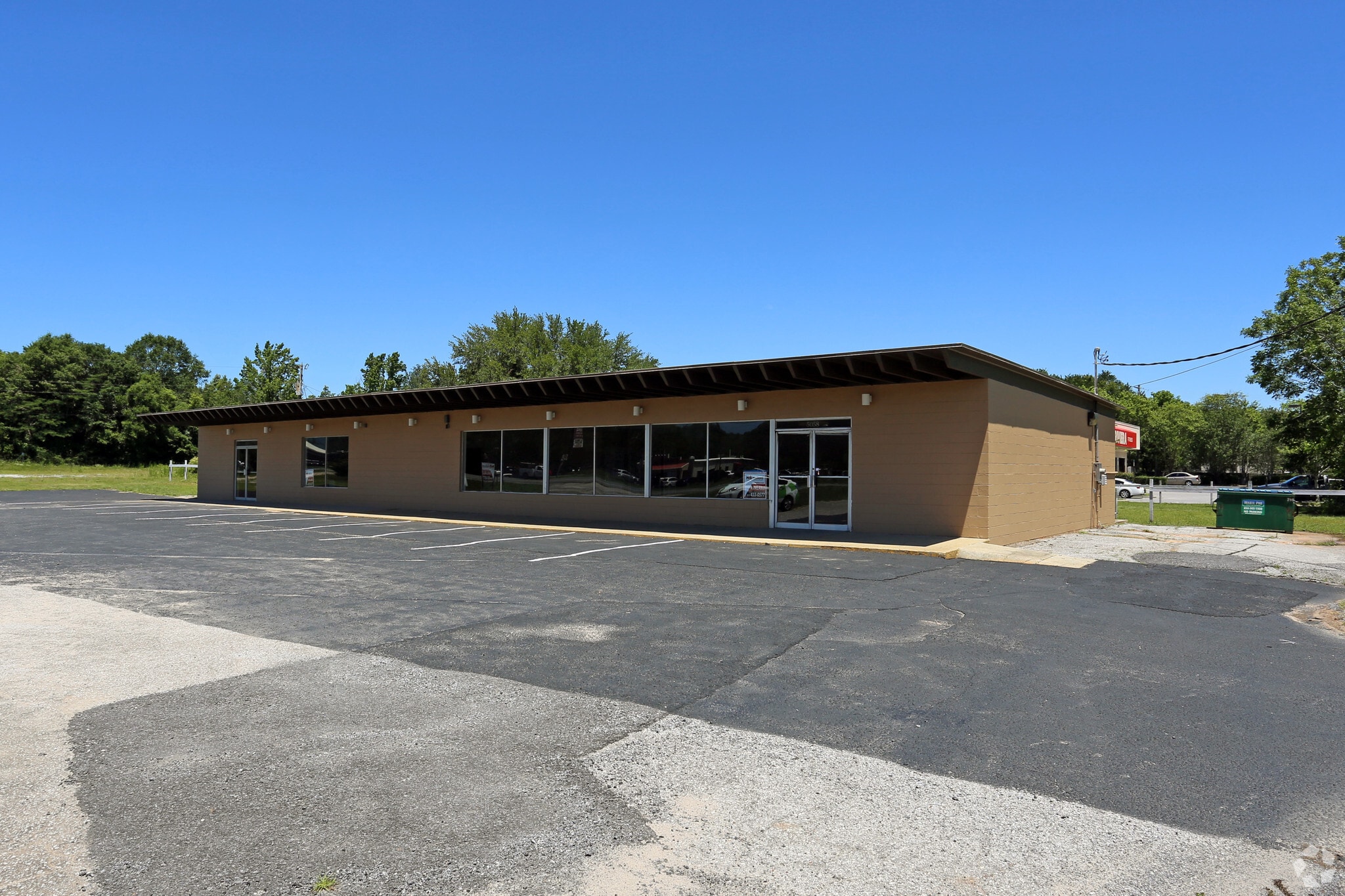 5054-5058 Highway 90, Pace, FL for lease Primary Photo- Image 1 of 19