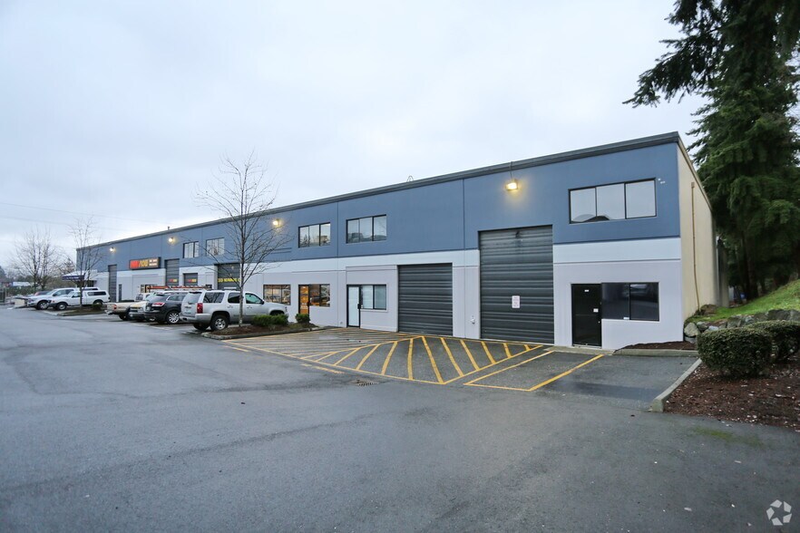11604 Airport Rd, Everett, WA à louer - Photo du bâtiment - Image 3 de 6